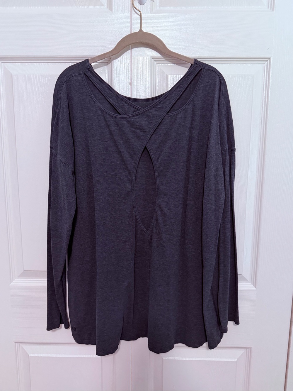 Lululemon Back Into It Long‎ Sleeve Shirt Size 14 in Heathered Black (Dark Gray) - Picture 5 of 7